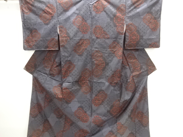 Honjo Mud Oshima Tsumugi Kimono with Flower Design and Woven Classic Pattern (5